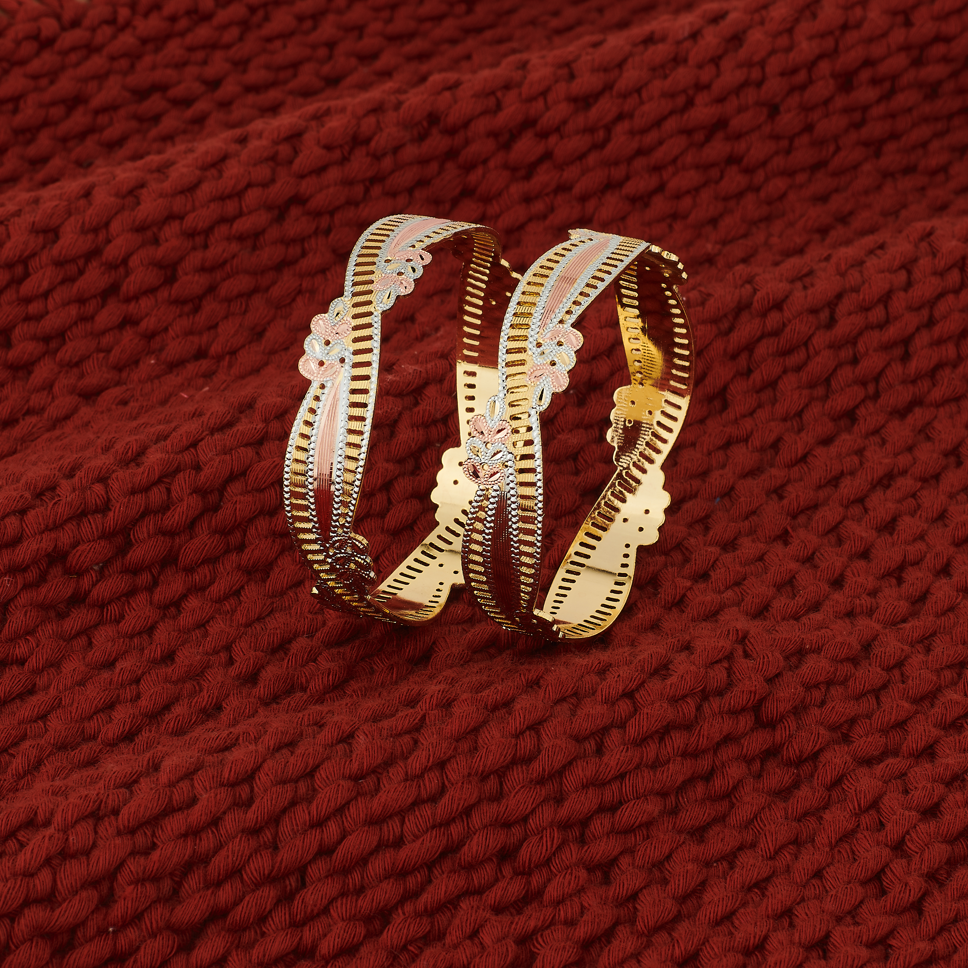 Elegant Rose Gold 100mg Polish Designer Bangle