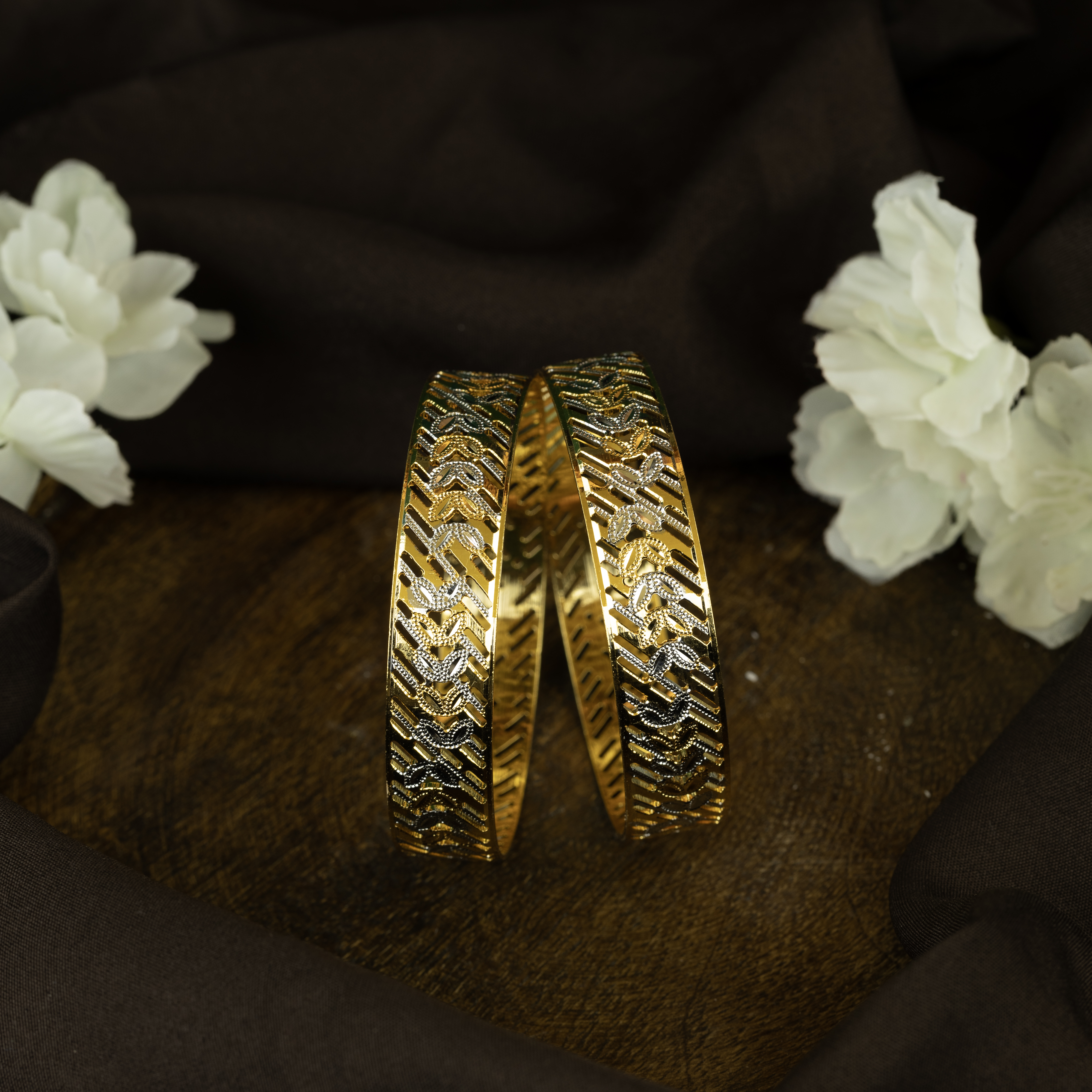 Golden Vine Broad Bangle