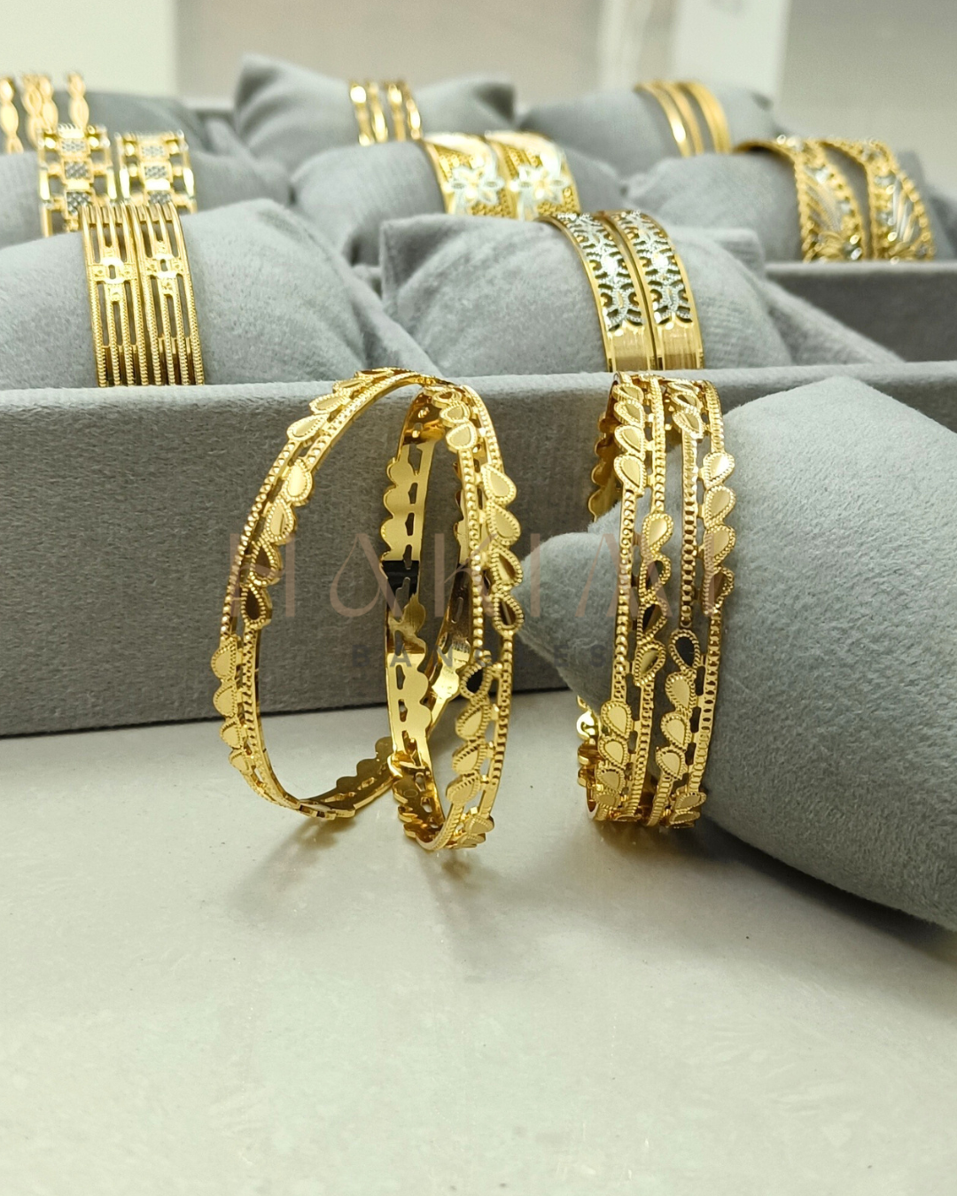 Heart-Shaped Cutwork Gold Bangles
